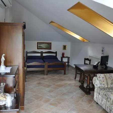 4u Parcheggio Interno Bed and breakfast Chiavari