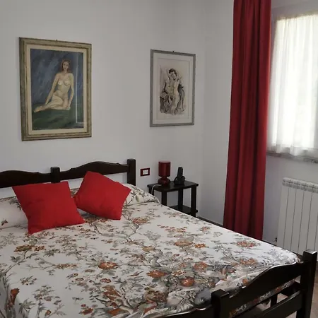 فندق مبيت وإفطار 4u Parcheggio Interno 3*