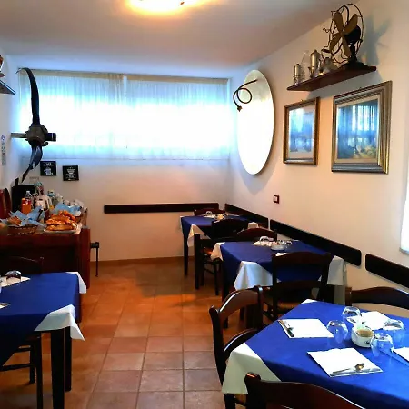 4u Parcheggio Interno 3* Chiavari