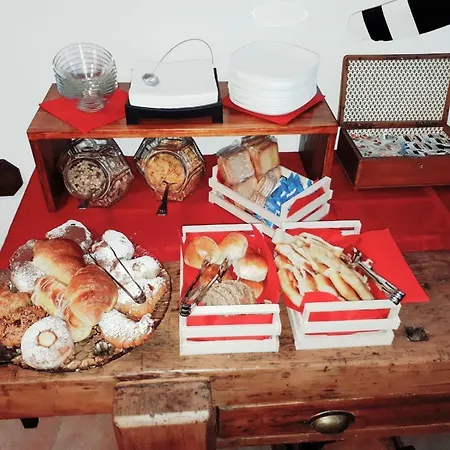 فندق مبيت وإفطار 4u Parcheggio Interno كيافاري